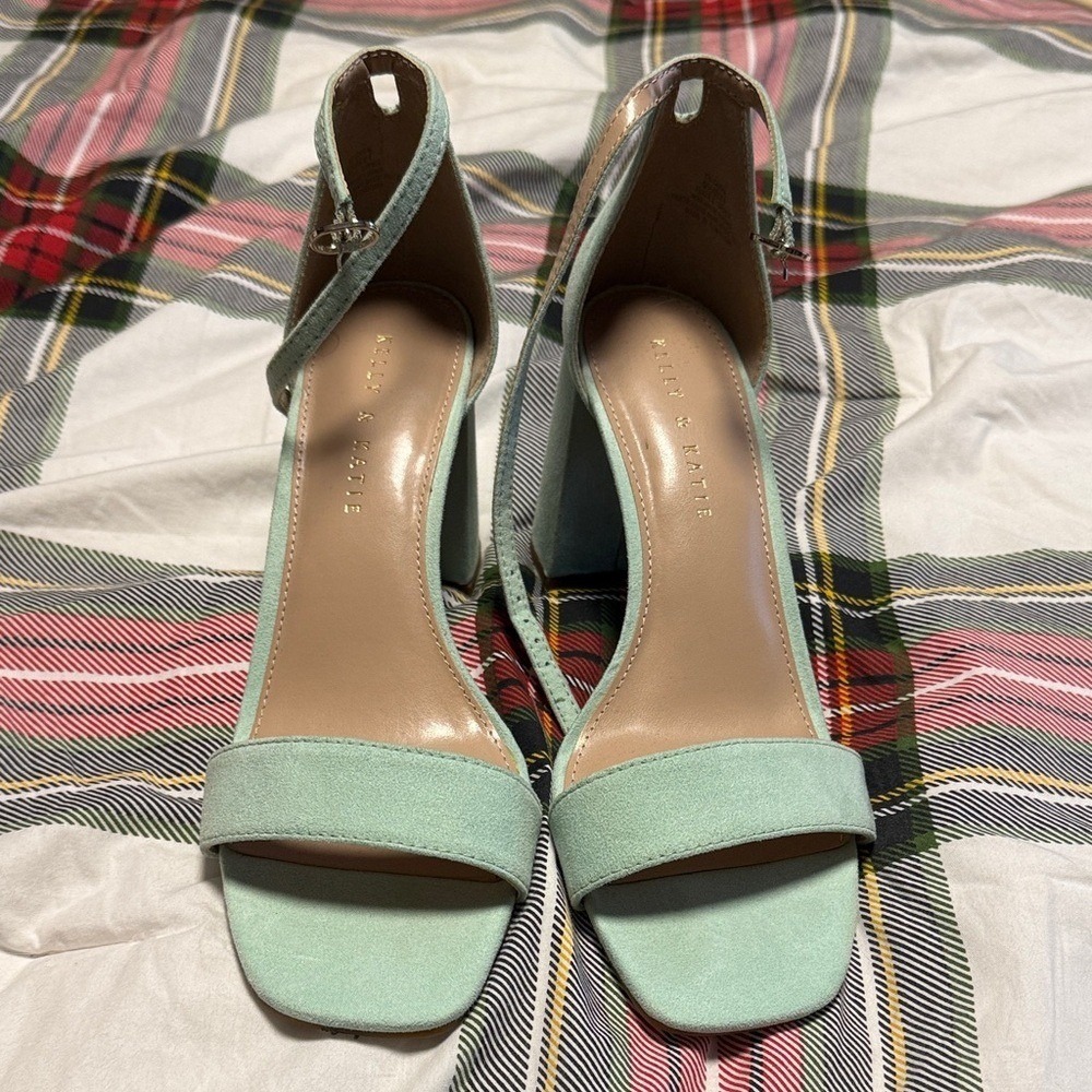 Kelly & Katie Mint Green Faux Suede Block Heel Ankle Strap Sandals Womens 9.5M
